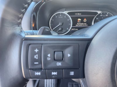 2025 Nissan Pathfinder SV FWD