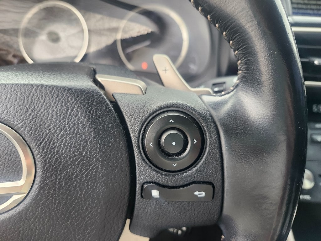 2016 Lexus IS 200t 200t