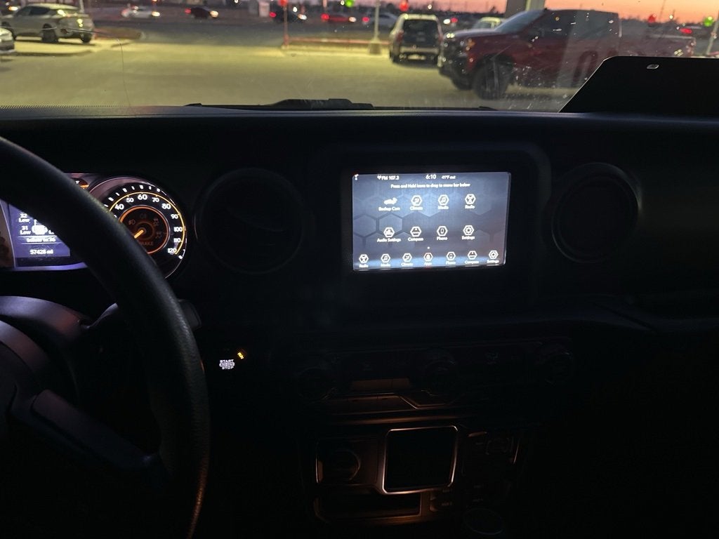 2022 Jeep Gladiator Sport