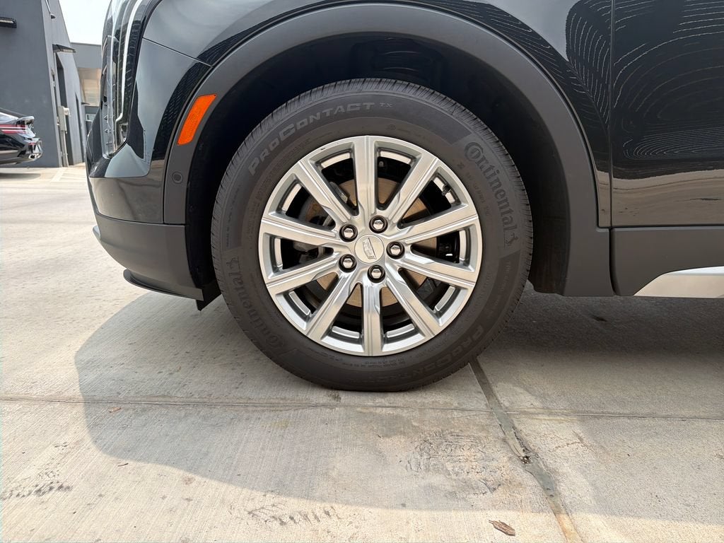 2023 Cadillac XT4 FWD Premium Luxury