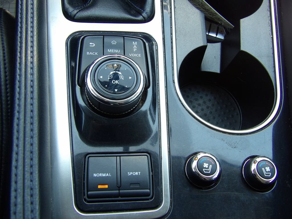 2018 Nissan Maxima SR
