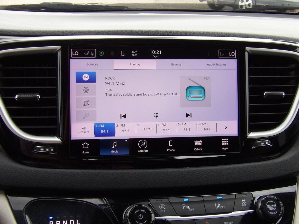 2024 Chrysler Pacifica Touring L