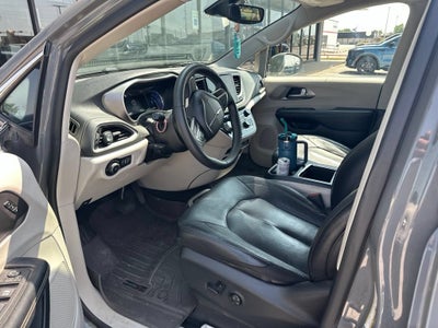 2022 Chrysler Pacifica Hybrid Touring L