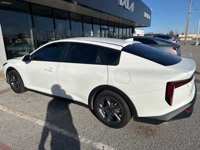 2025 Kia K4 LXS
