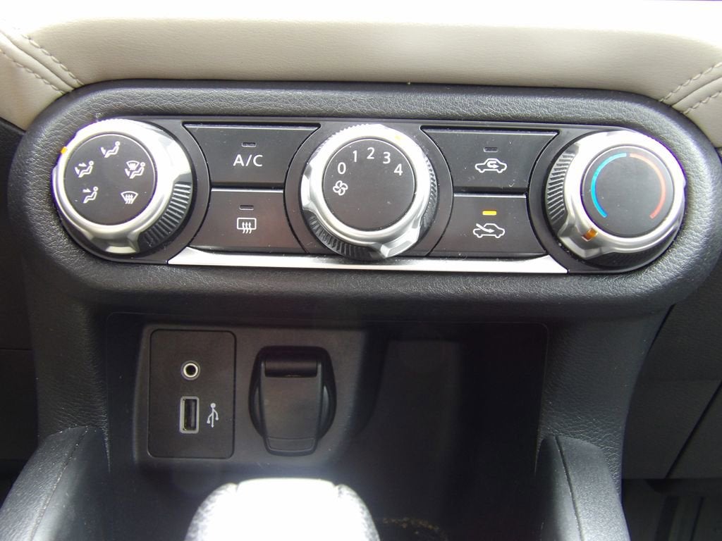 2020 Nissan Versa SV