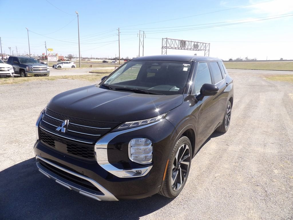 2024 Mitsubishi Outlander SE