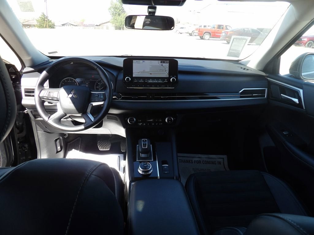 2024 Mitsubishi Outlander SE