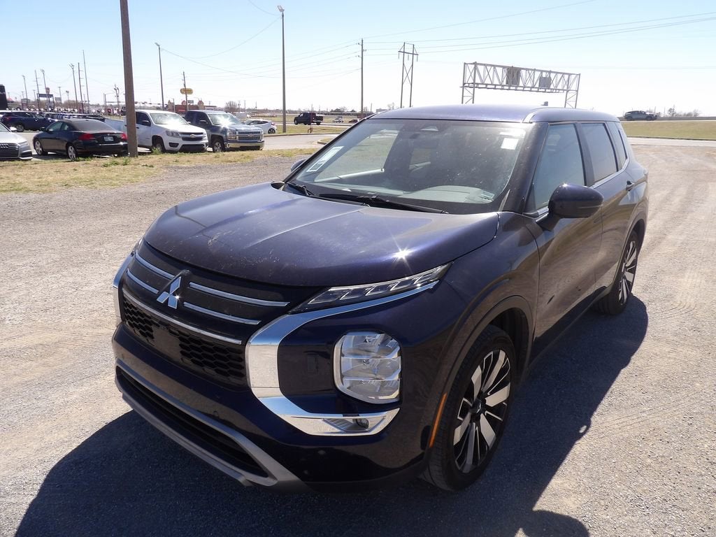 2025 Mitsubishi Outlander SE