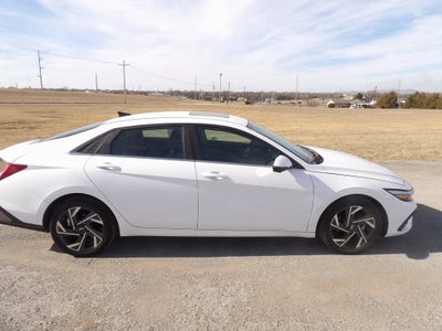 2024 Hyundai Elantra Limited