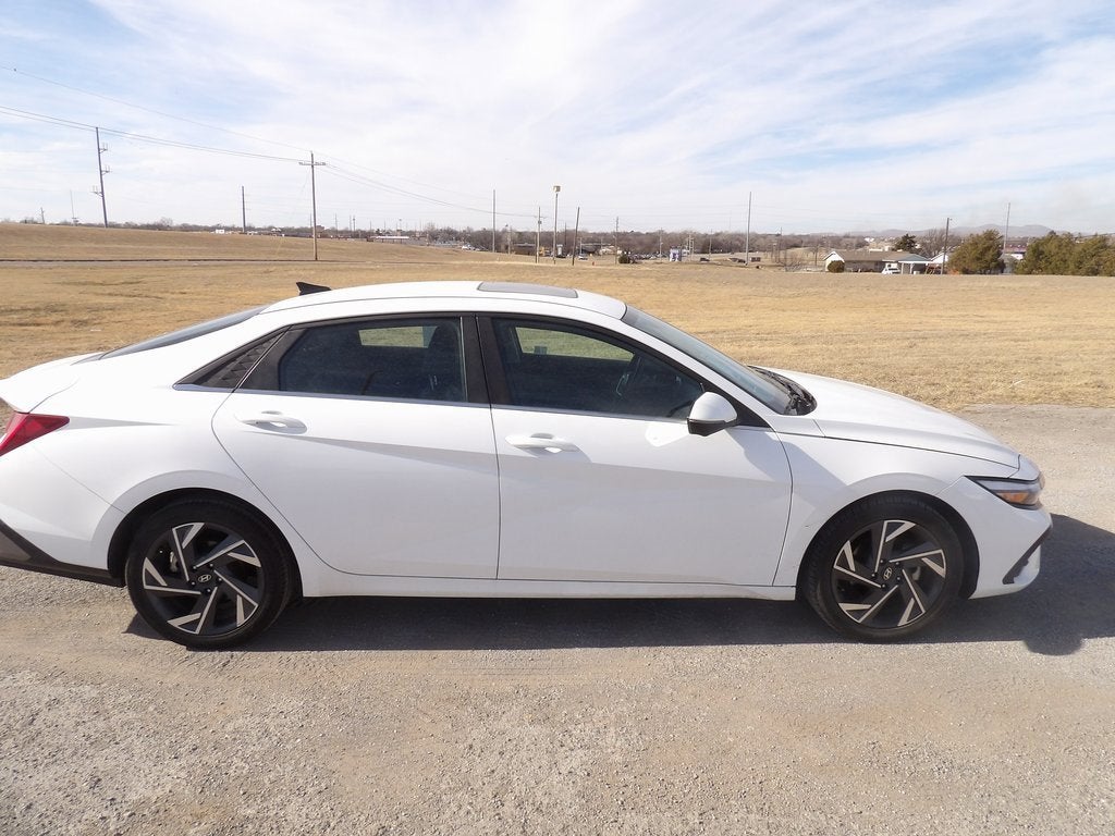 2024 Hyundai Elantra Limited