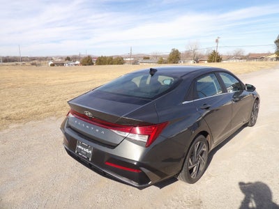 2025 Hyundai Elantra SEL Convenience