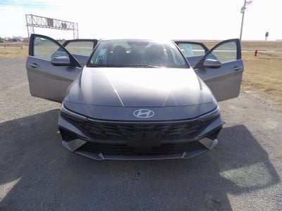 2025 Hyundai Elantra SEL Convenience
