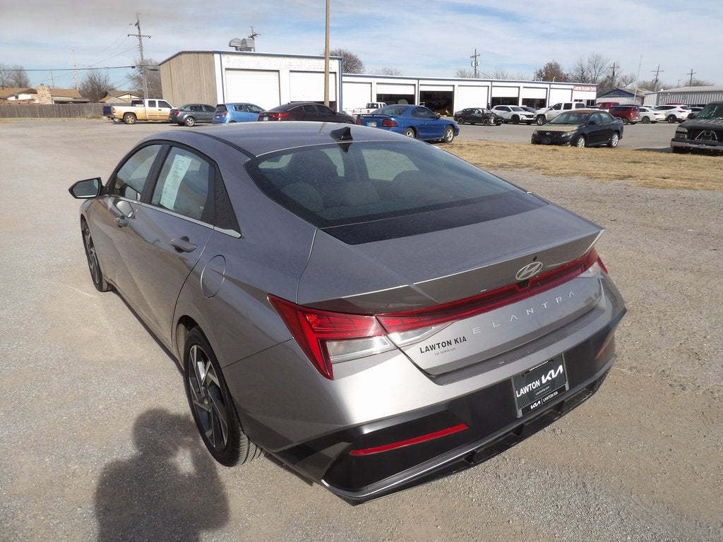 2025 Hyundai Elantra SEL Convenience