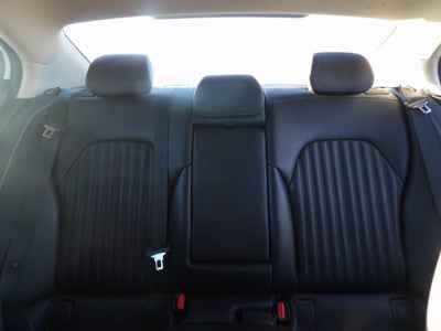 2022 Genesis G70 2.0T