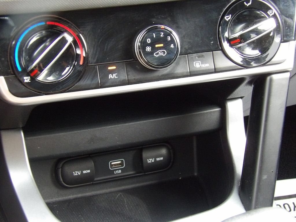 2022 Kia Seltos LX
