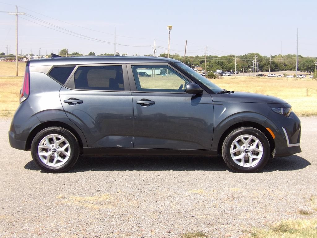 2024 Kia Soul LX