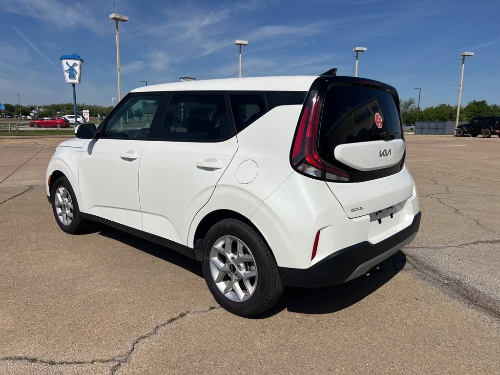 2025 Kia Soul LX