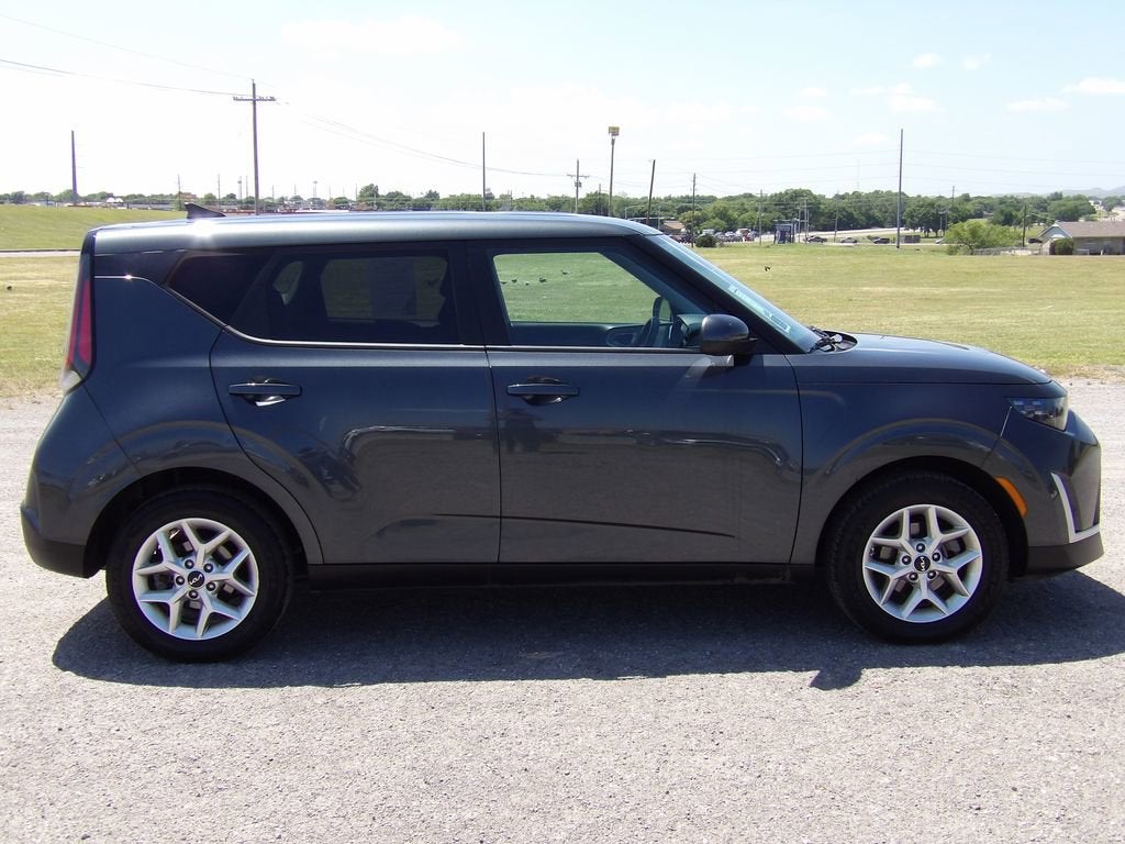 2024 Kia Soul LX