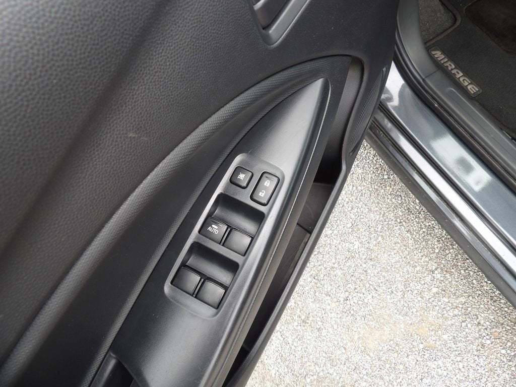 2024 Mitsubishi Mirage ES